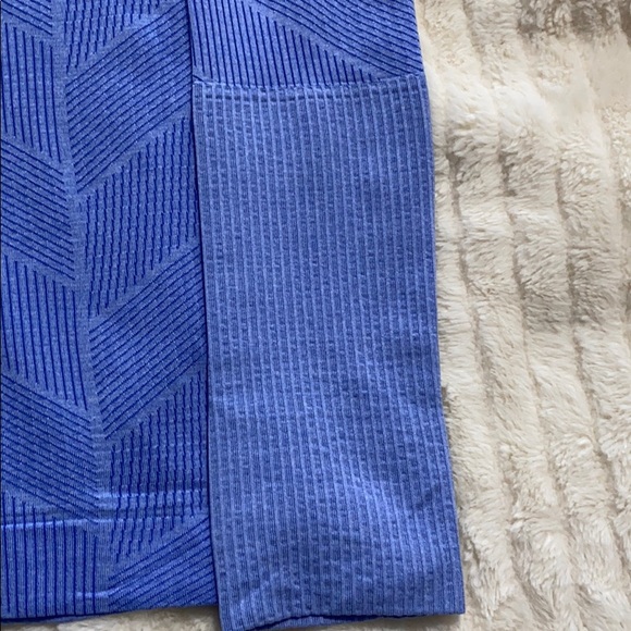 Lululemon top - Picture 3 of 8